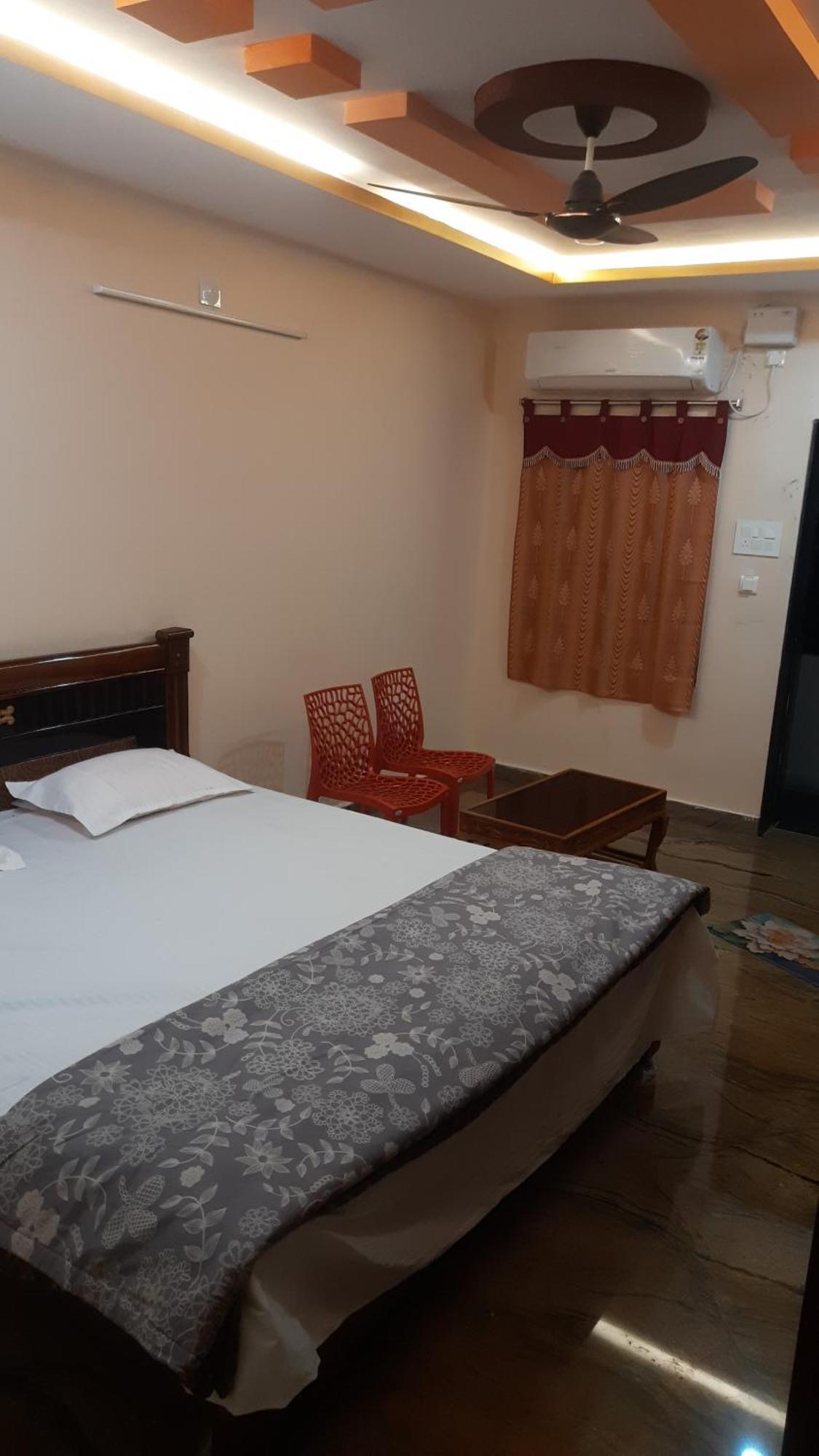 Jaya Sri Rama Lodge บาดราเชลัม ภายนอก รูปภาพ