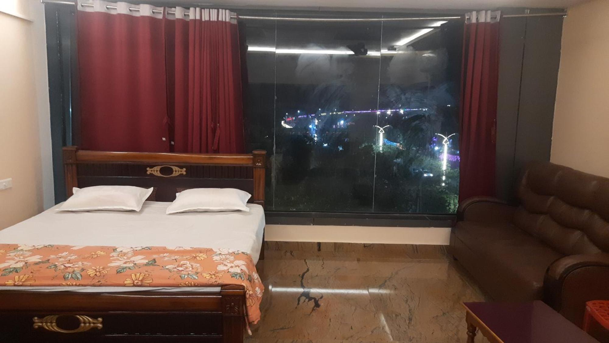 Jaya Sri Rama Lodge บาดราเชลัม ภายนอก รูปภาพ